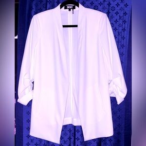 DKNY white open blazer 💜💜💜